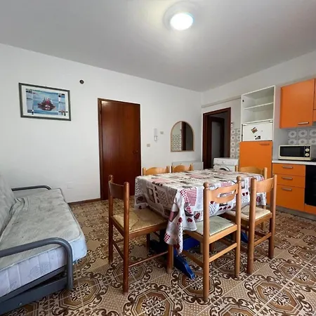 Modern Flat Next To The Sea In Apartment Bibione