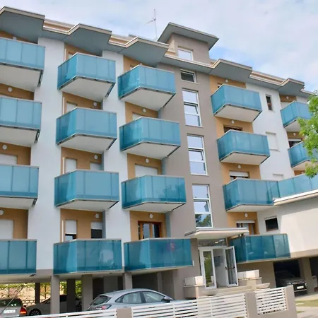 Modern Flat Next To The Sea In *